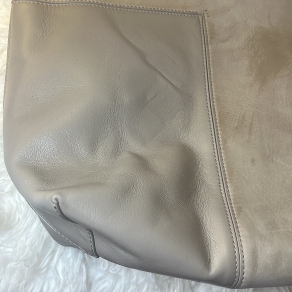 Tory Burch Leather Tote Nuetral shoulder bag - Picture 7 of 14